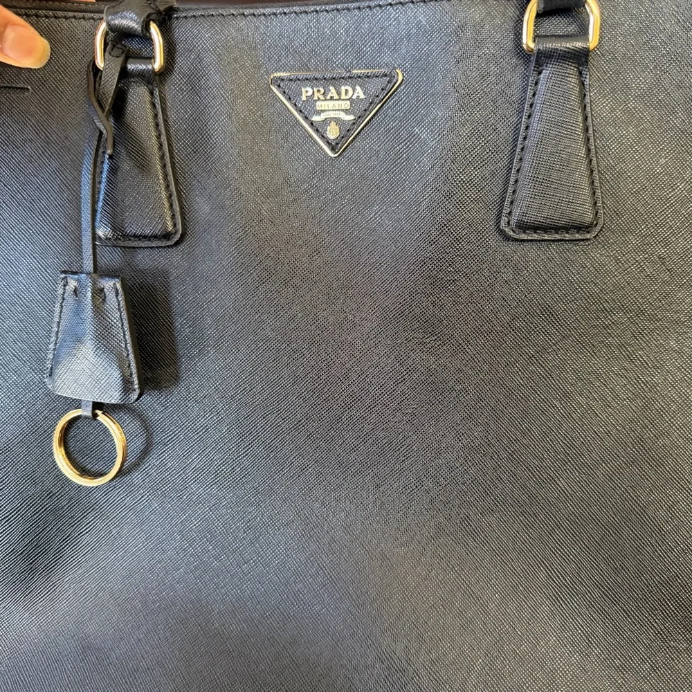 Prada Large Galleria Tote Bag in Black Saffiano Lux Leather